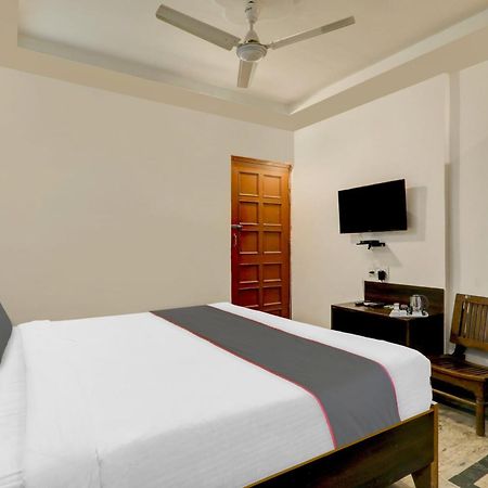 Collection O Premier Near Hazratganj Hotel Lucknow Ngoại thất bức ảnh