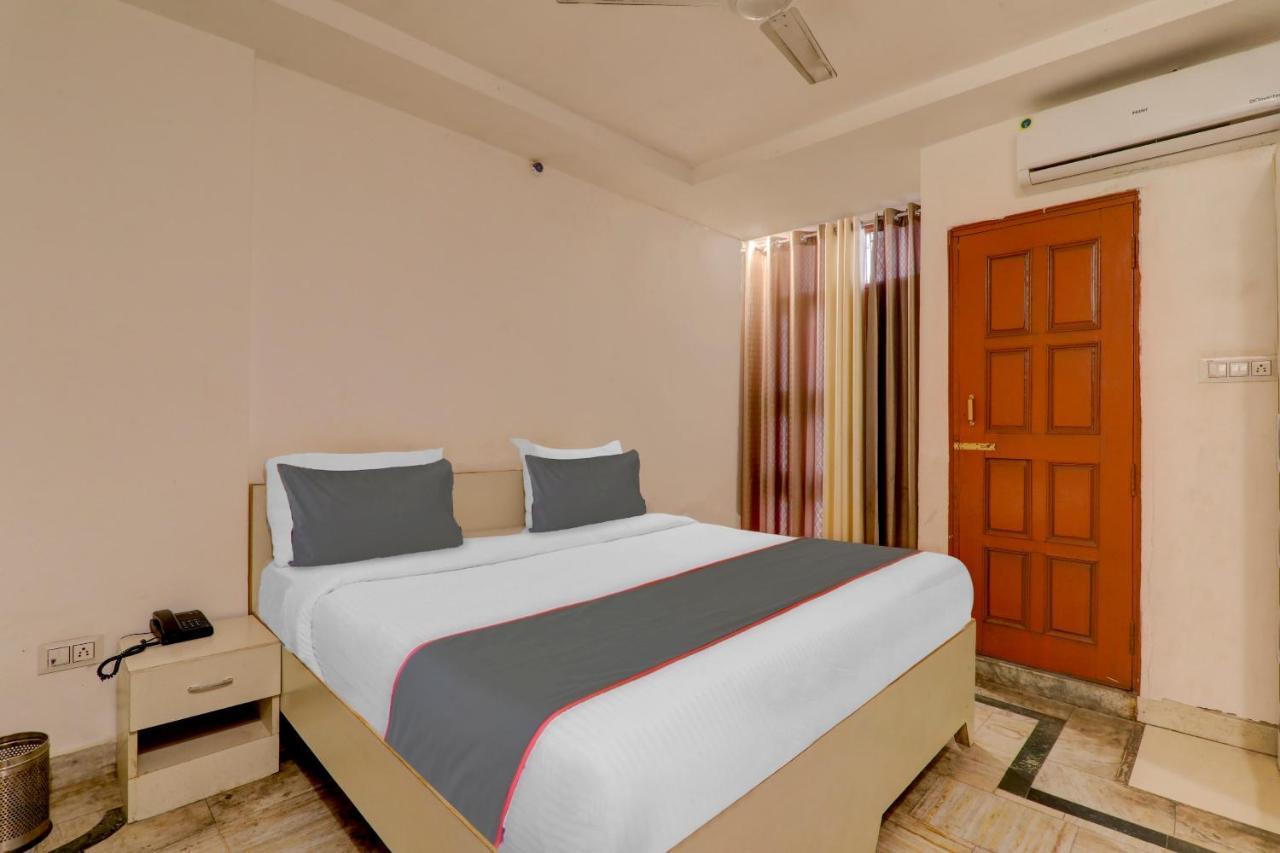 Collection O Premier Near Hazratganj Hotel Lucknow Ngoại thất bức ảnh