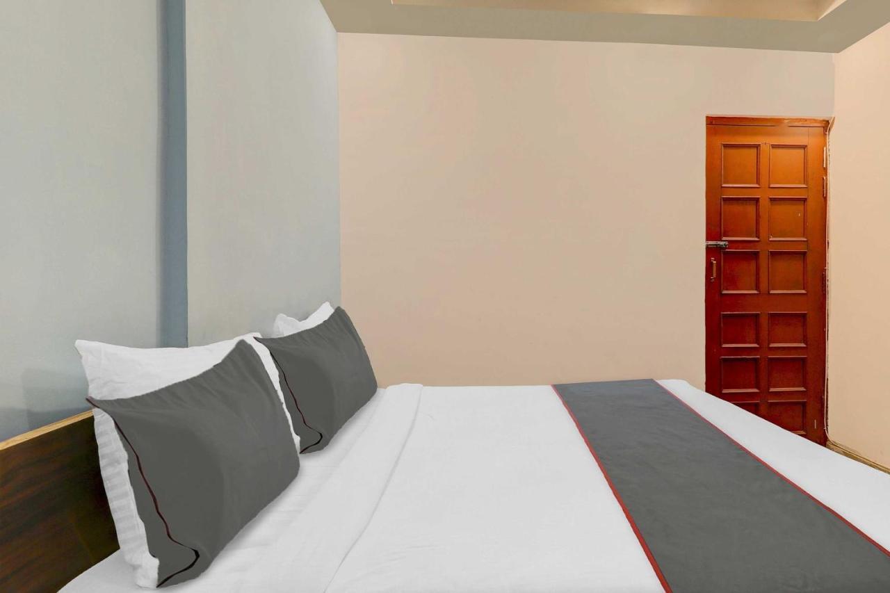 Collection O Premier Near Hazratganj Hotel Lucknow Ngoại thất bức ảnh