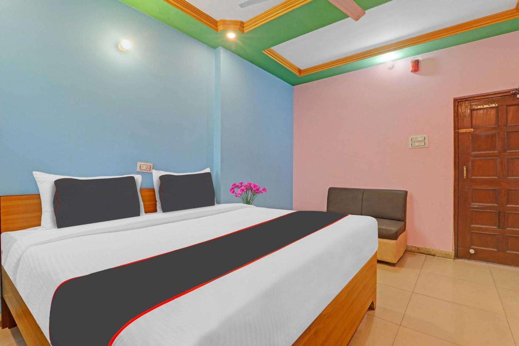 Collection O Premier Near Hazratganj Hotel Lucknow Ngoại thất bức ảnh