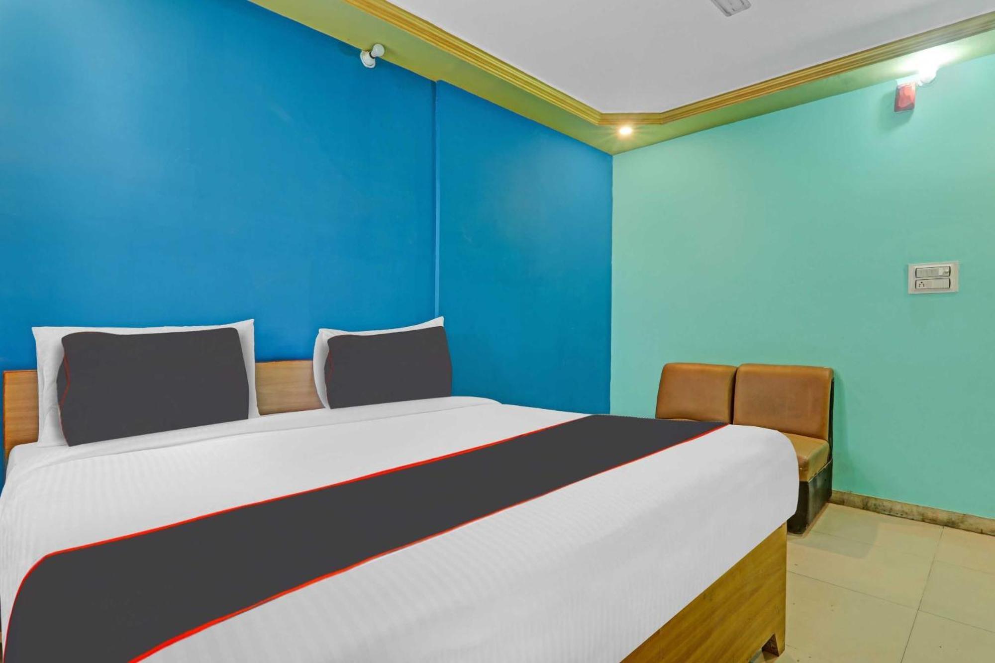 Collection O Premier Near Hazratganj Hotel Lucknow Ngoại thất bức ảnh