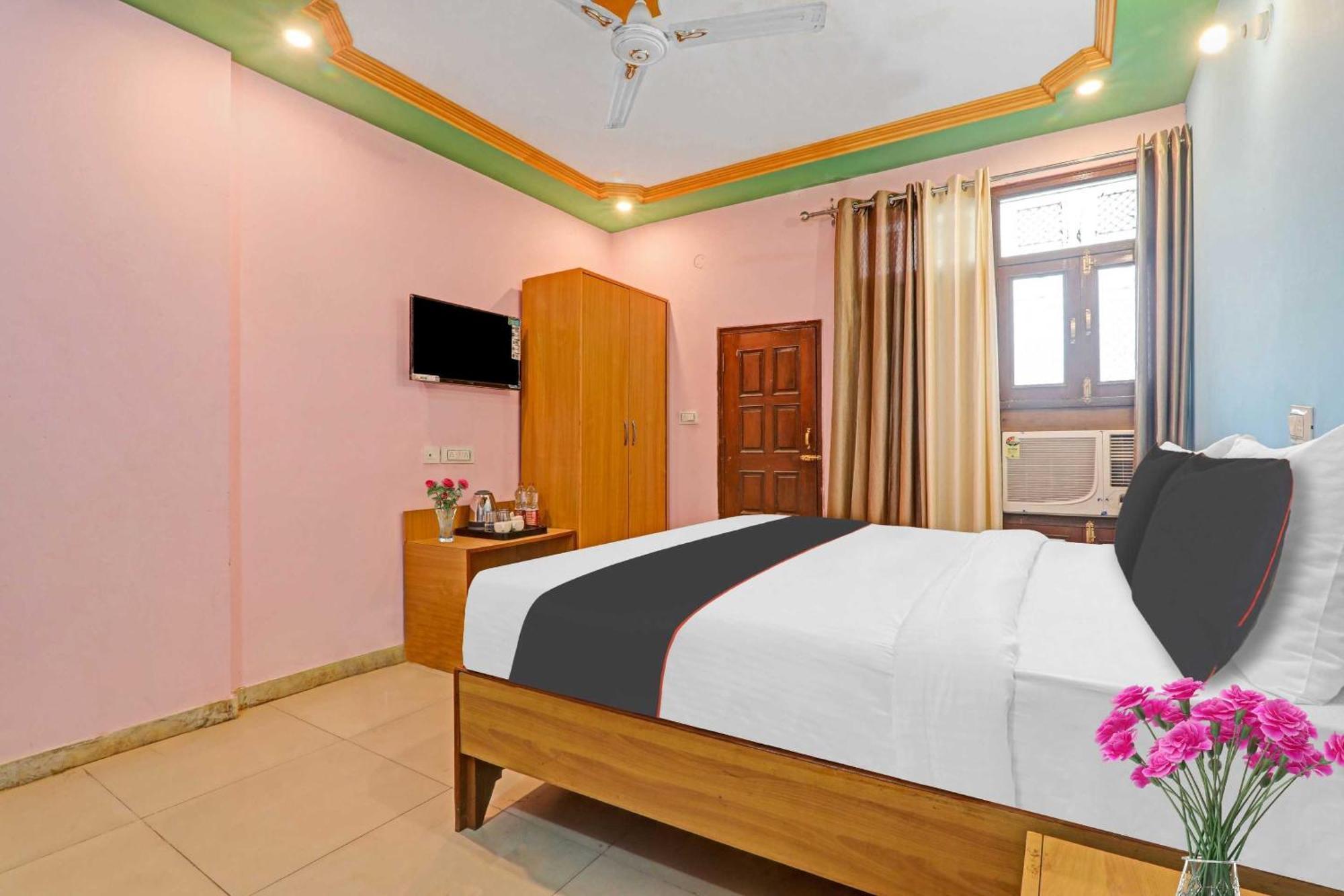Collection O Premier Near Hazratganj Hotel Lucknow Ngoại thất bức ảnh